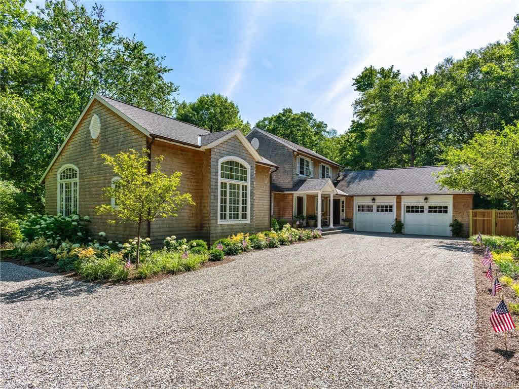 Building photograph for 334 UNDERMOUNTAIN ROAD